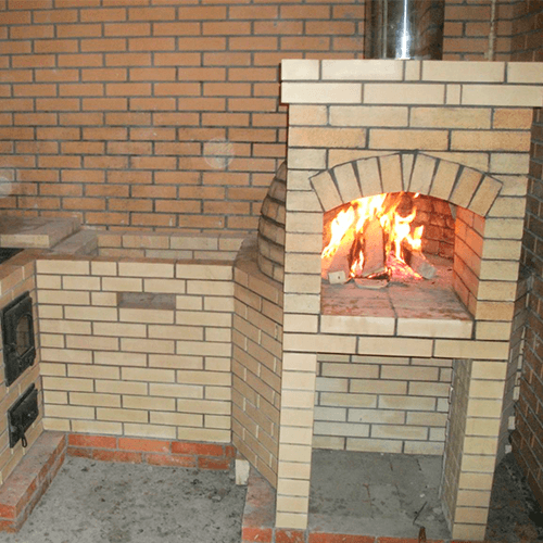 Каміни для дачі з цегли